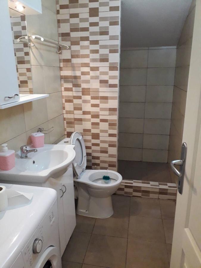 Apartmani Viza リサン エクステリア 写真