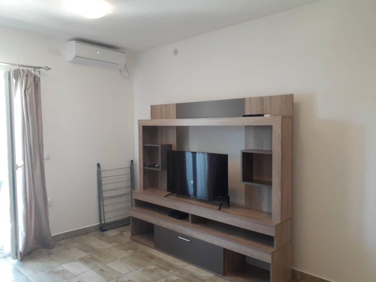 Apartmani Viza リサン エクステリア 写真