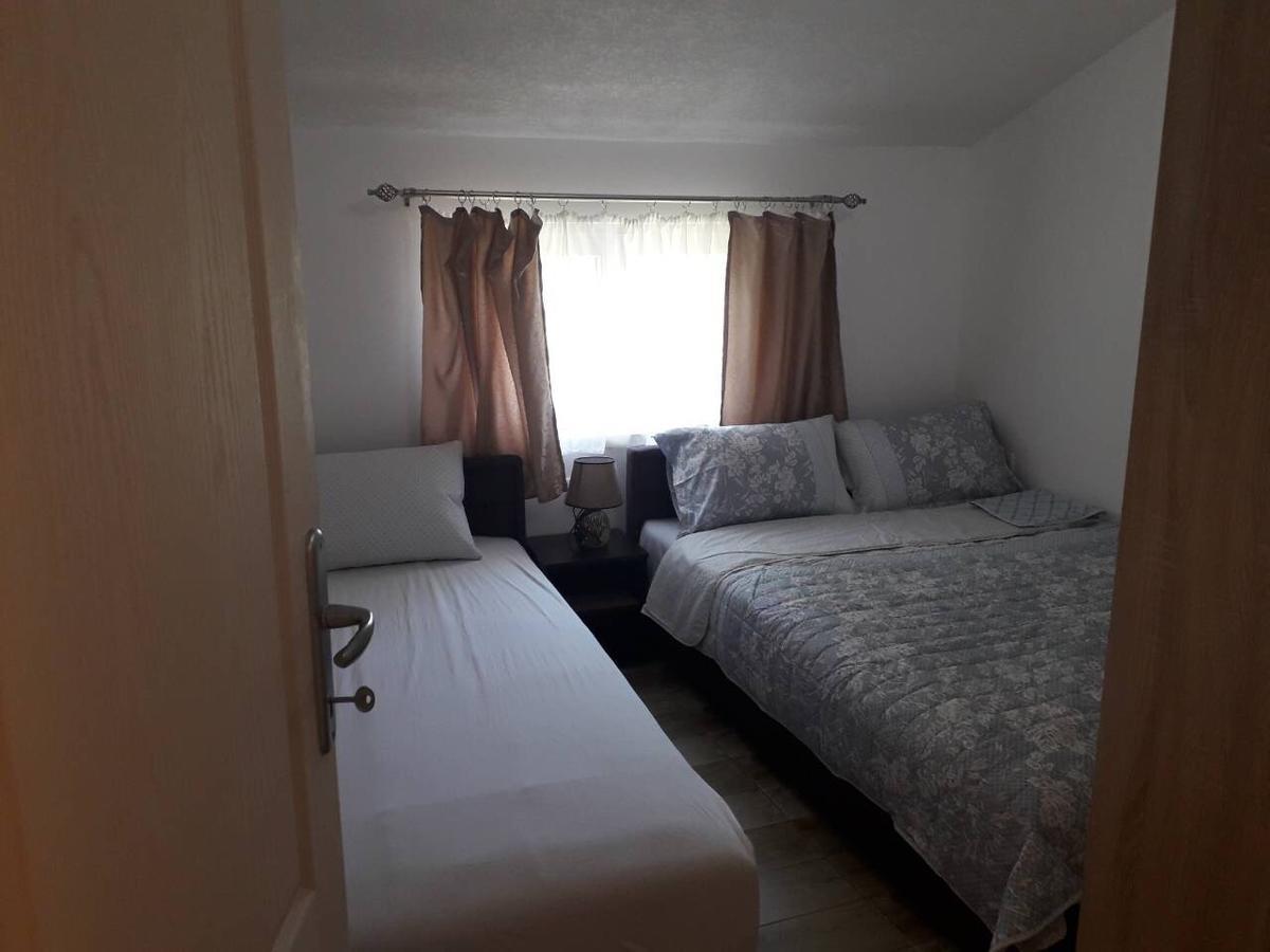 Apartmani Viza リサン エクステリア 写真